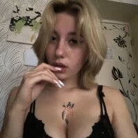 ashley_lovestory webcam model