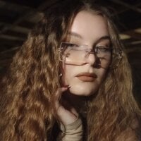 AdelinaVinsent