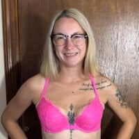 SexyLexie93's Avatar Pic