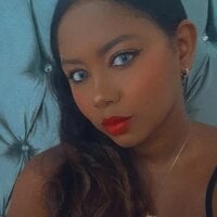 emily_foxster's Offline Chat Room