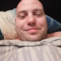 Ronaldmasturbate's Offline Chat Room