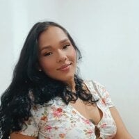 Sofi_Larzon_aws webcam model