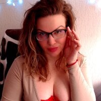 MishaMILF webcam