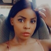 Phòng Chat Ngoại tuyến amazing-bruna