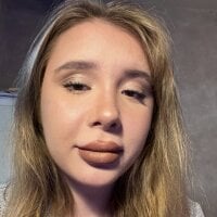 KatrinLips model avatar