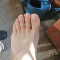 footlover7777's Offline Chat Room