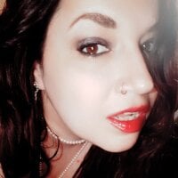 BustyBetteeRage's Offline Chat Room