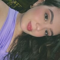 Caroline-Joyce webcam model