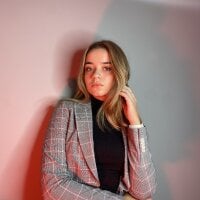 DollyAndrews Offline Chatraum