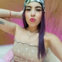 Girls_temple21 webcam model