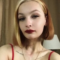 Ariel_Logan