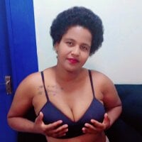 carameldiva01 webcam model