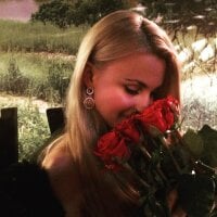 IvankaFlirt's Offline Chat Room