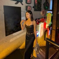 Estrer_collins webcam model