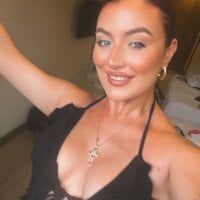 LolaRaee webcam model