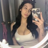 Модель madsdeluxe