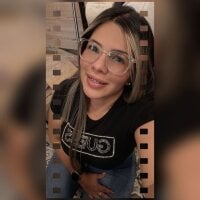 chanell_halle webcam model