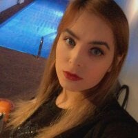 Kira_Latina offline chatrum