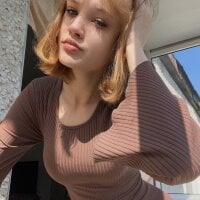 LilianGlenna webcam model