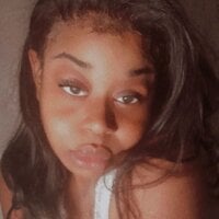 Lilli_Lovely webcam