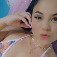 nikolle_queen_ Adlı Modelin Çevrimdışı Sohbet Odası