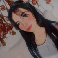 young_Ashley777's Offline Chat Room