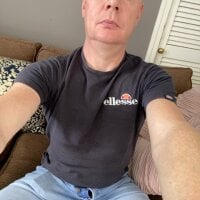 cum-show27's Offline Chat Room