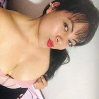 Esmeralda_Swel webcam model