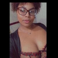 MiaMamacita's Offline Chat Room