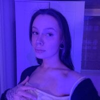 Laila_Rayes' Offline Chat Room