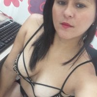 cleopatrahottx's Offline Chat Room