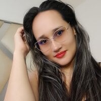 salma_one webcam model