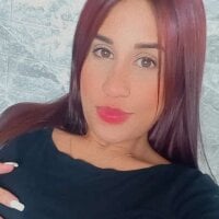 romina_hs' Offline Chat Room