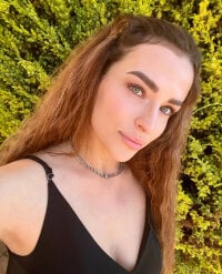 MandiBrooks webcam model