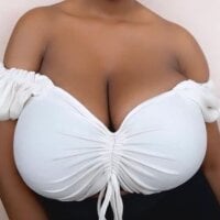 Llllywiththeboobs' Avatar Pic