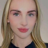Bella_Blush_ model avatar