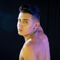 dani_poison's Offline Chat Room