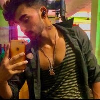 Hotraj24 webcam model