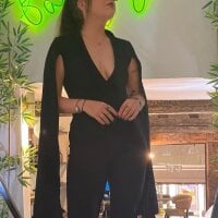 غرفة دردشة Ellie_teen دون اتصال