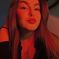 ManunyaHoly webcam model