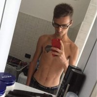 Petronas94's Offline Chat Room