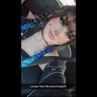 BustyBadMommyのオフラインチャットルーム