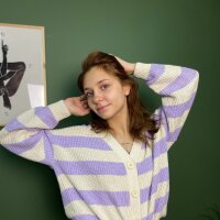 AgatheLussier Adlı Modelin Çevrimdışı Sohbet Odası