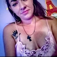 Annamaria16's Offline Chat Room