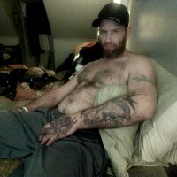 ScratchyNeckline webcam