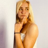 IdaColli's Offline Chat Room