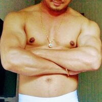 MuscularEros1 webcam model