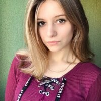 saradesire's Offline Chat Room