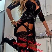 LaraReinaDelSol webcam model