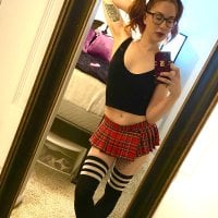 UrFavRedhead's Offline Chat Room